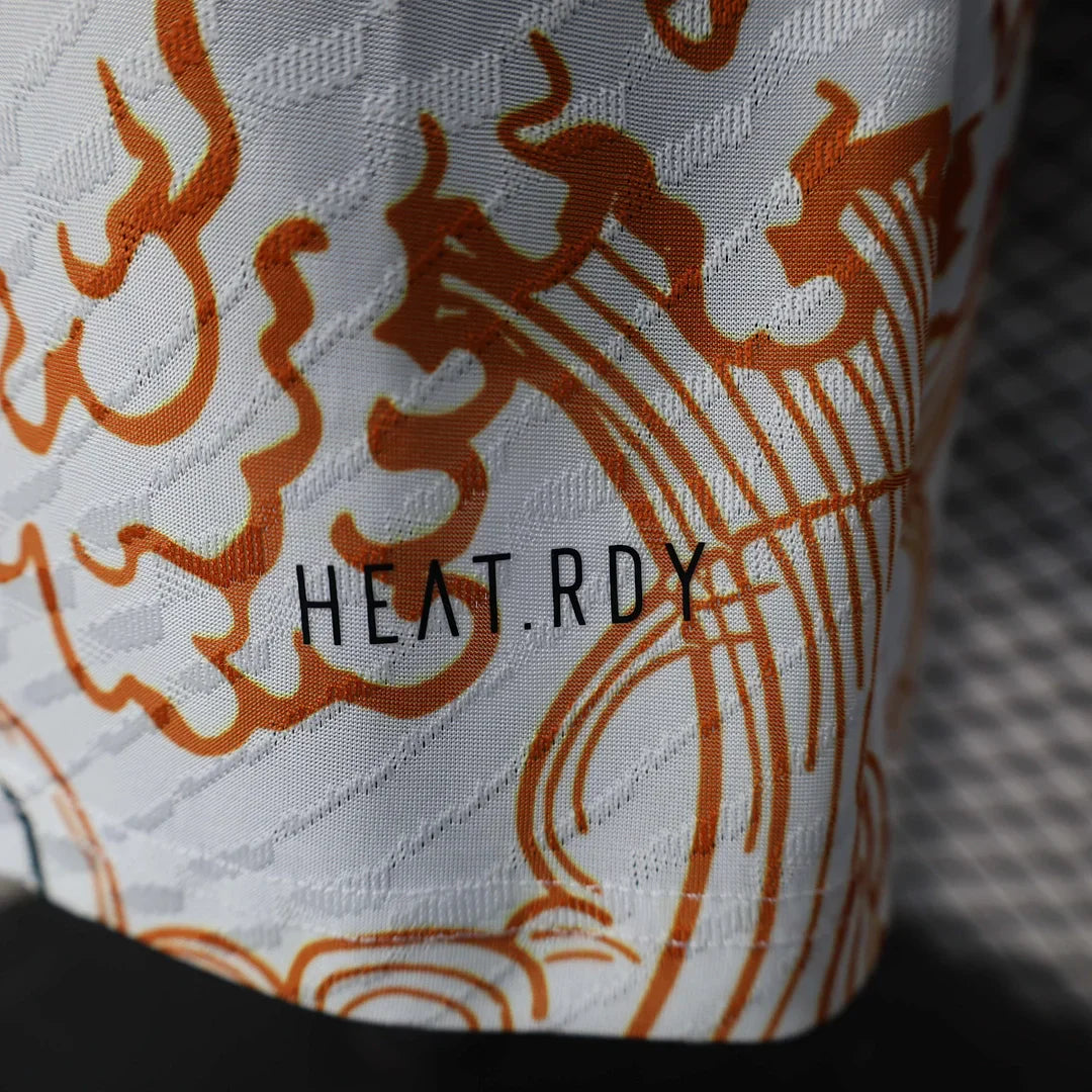 Real Madrid "Dragon Claw" Edición Especial