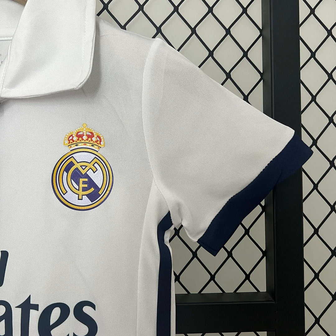 2016/2017 Retro Real Madrid Local Kit Talla Niño