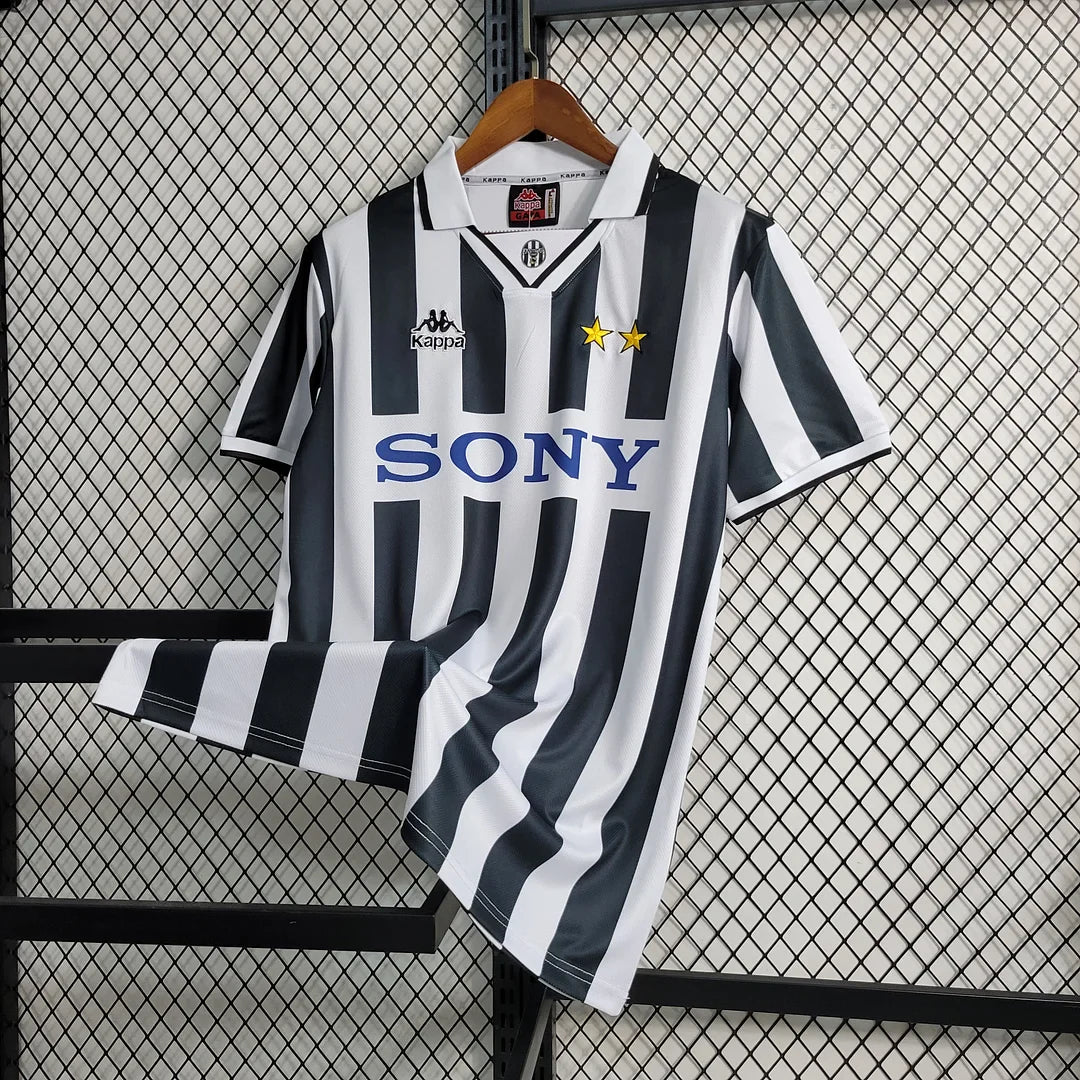 1996-1997 Retro Juventus Local