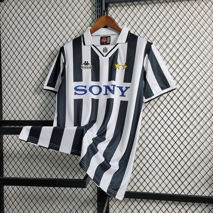 1996-1997 Retro Juventus Local