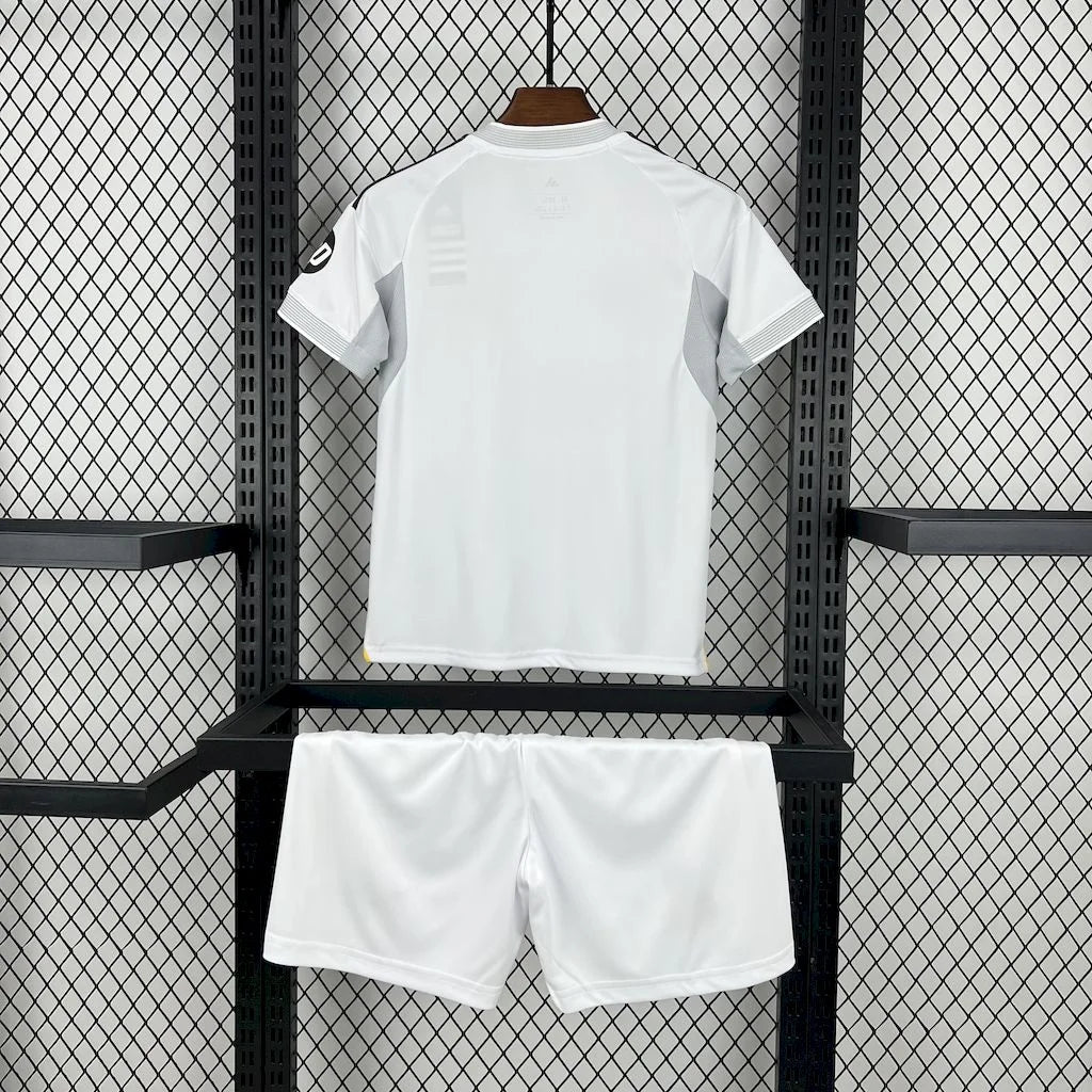 2025/2026 Real Madrid Local Kit Talla Niño