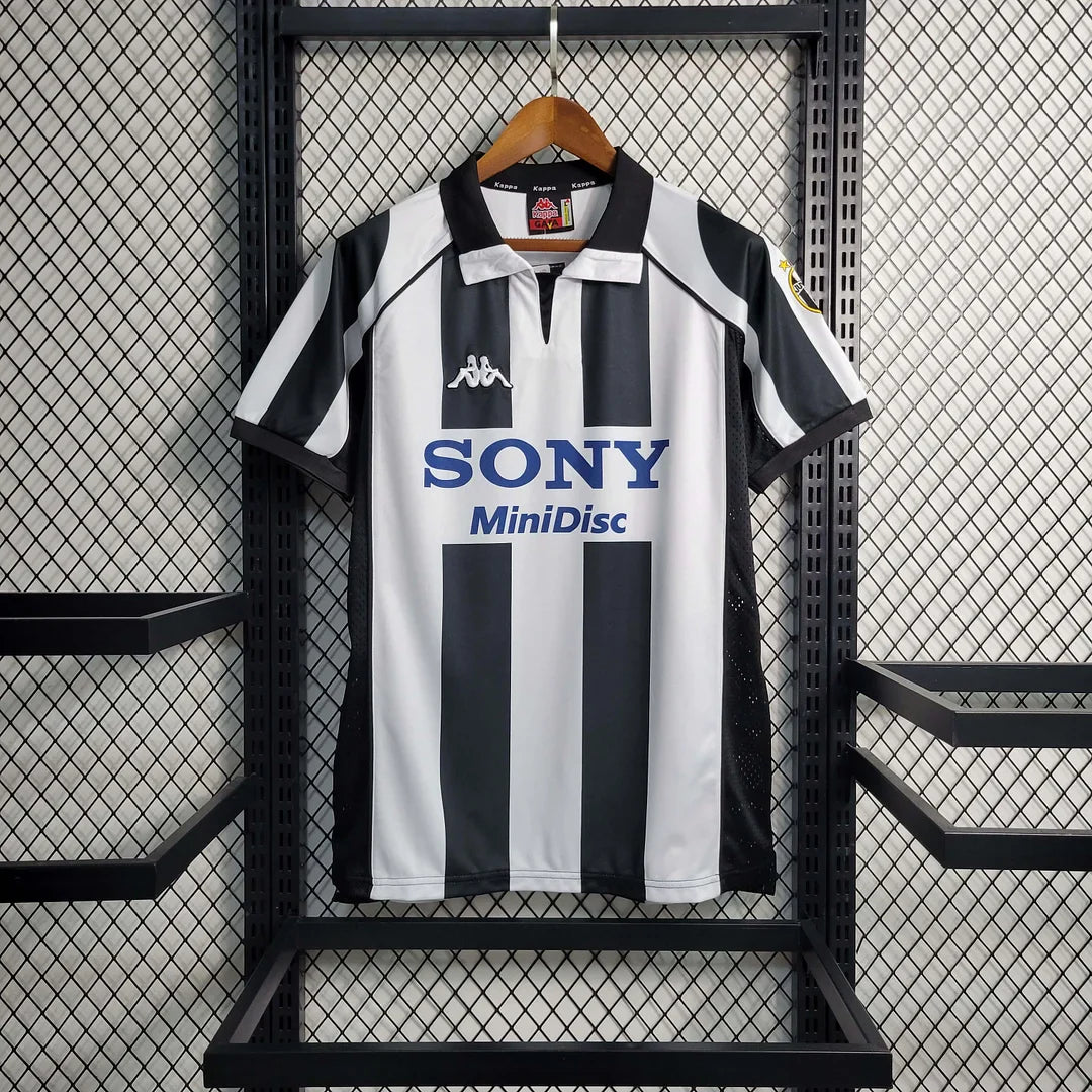 1997-1998 Retro Juventus Local