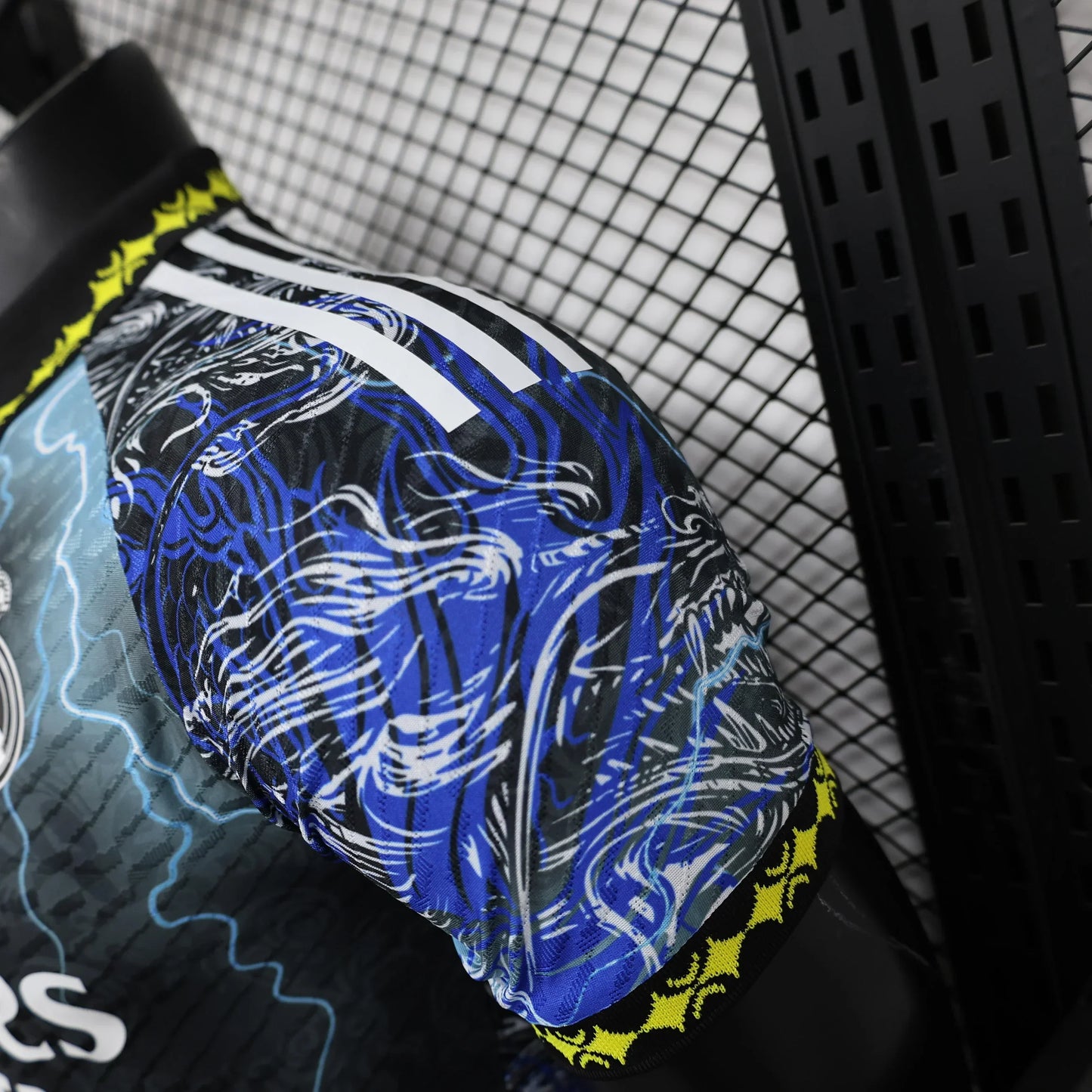 Real Madrid "Thunder Dragon" Edición Especial