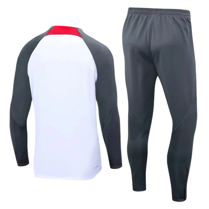 Liverpool White and Grey Chándal